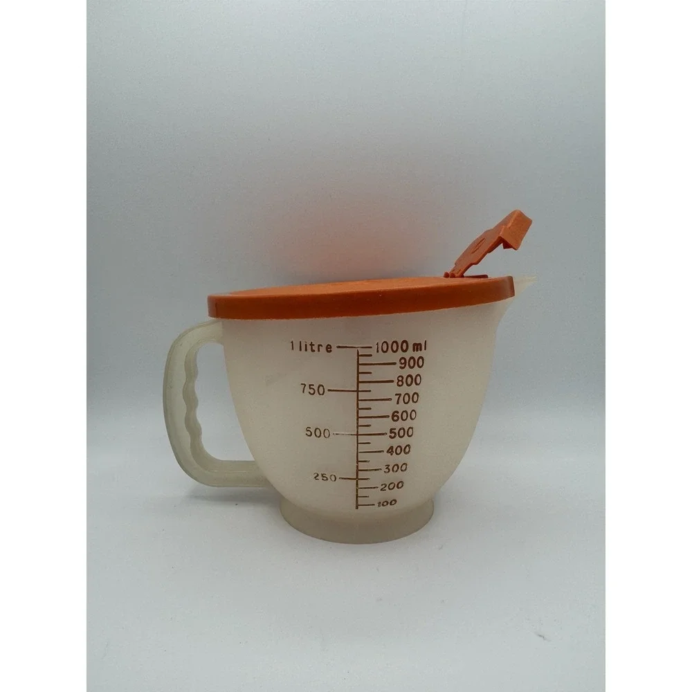 Vintage Tupperware Measuring Cup/Pitcher 1288-2‎ With Orange Lid Made In USA
